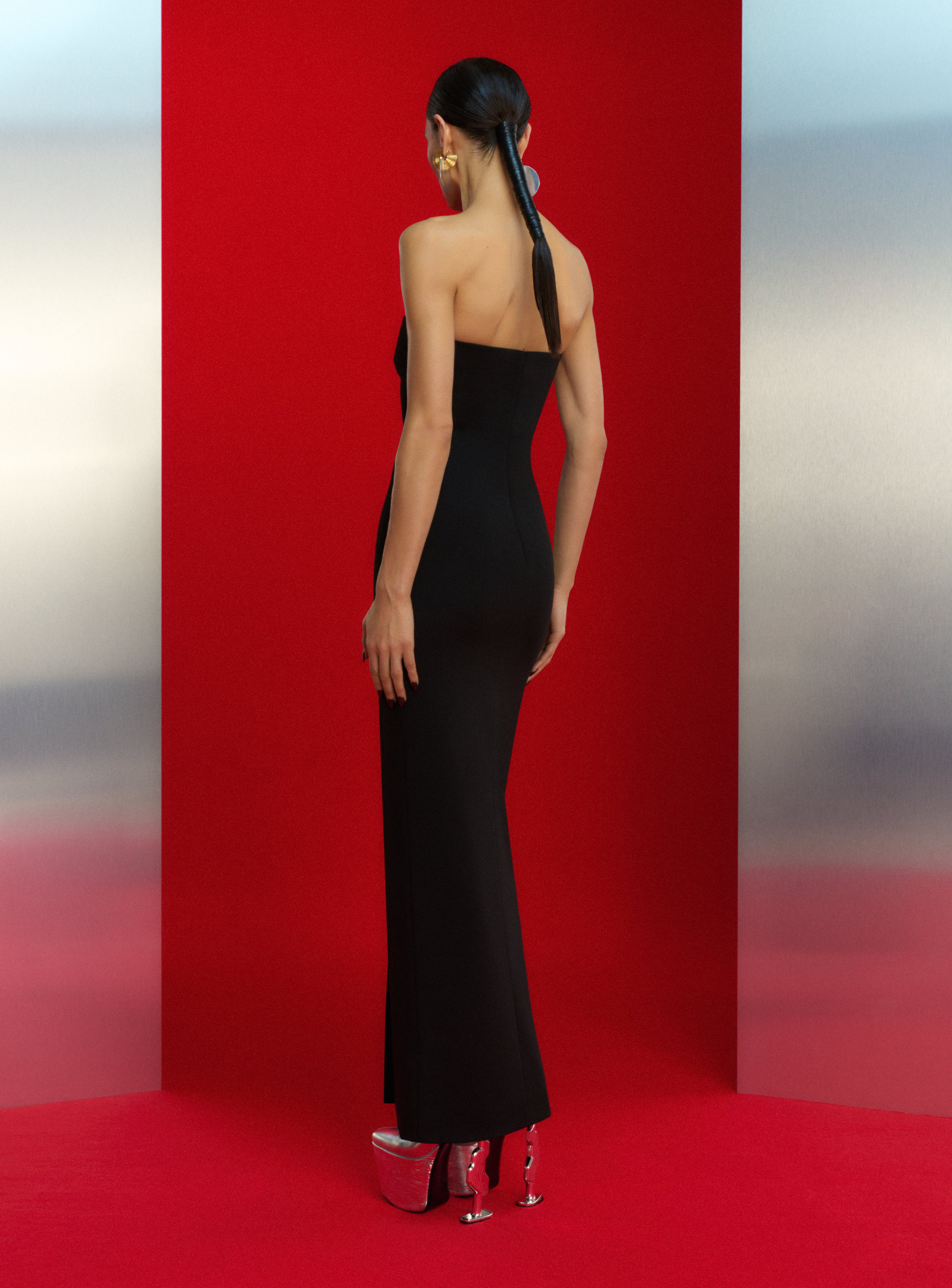 The Bysha Maxi Dress in Black - Image 2
