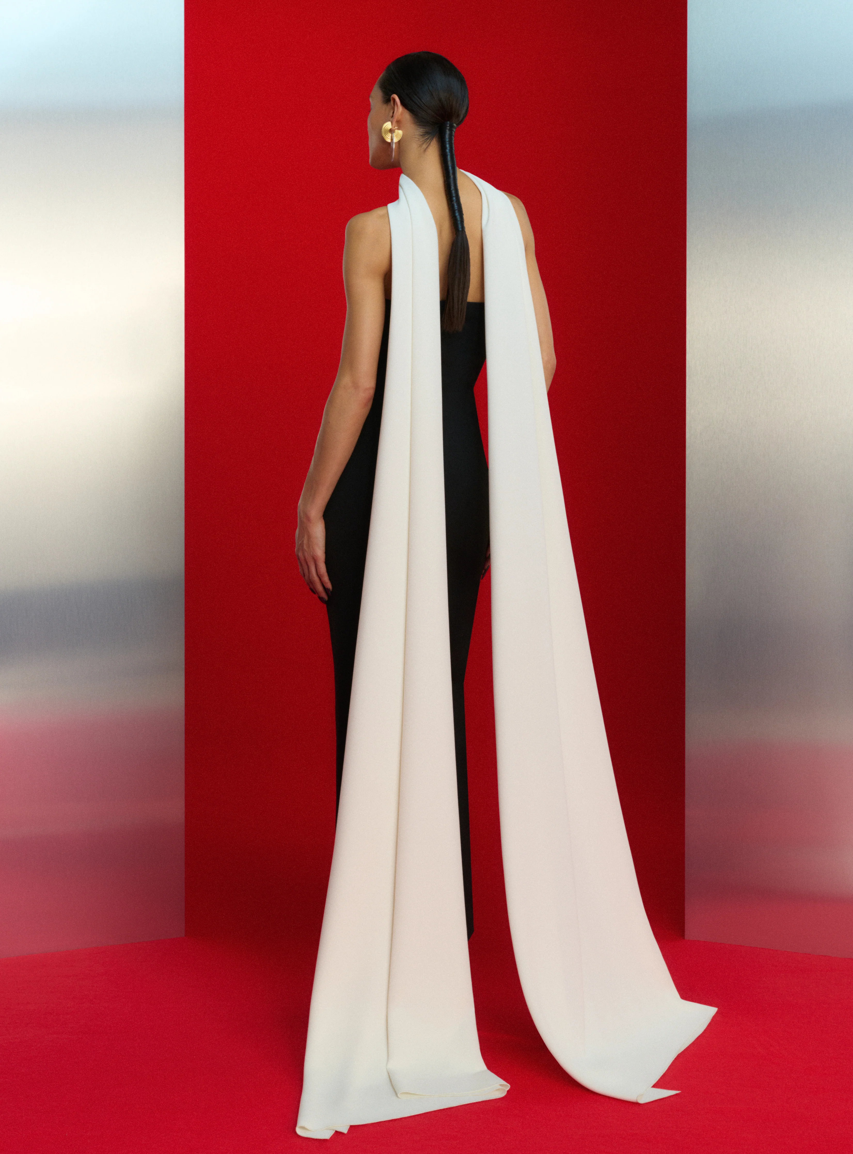 The Ainhoa Maxi Dress in Cream and Black - Image 3