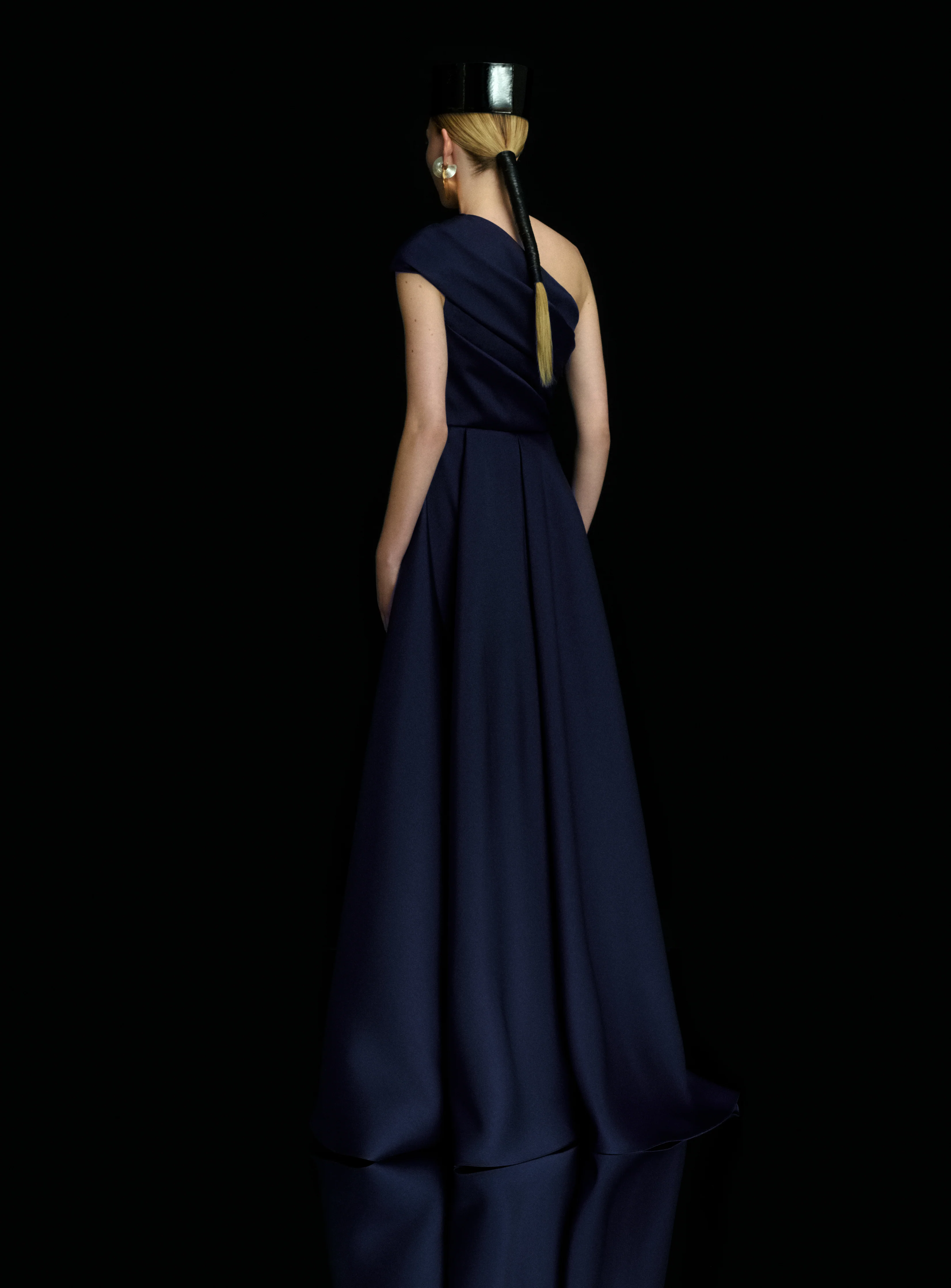 The Alba Maxi Dress in Navy - Image 4