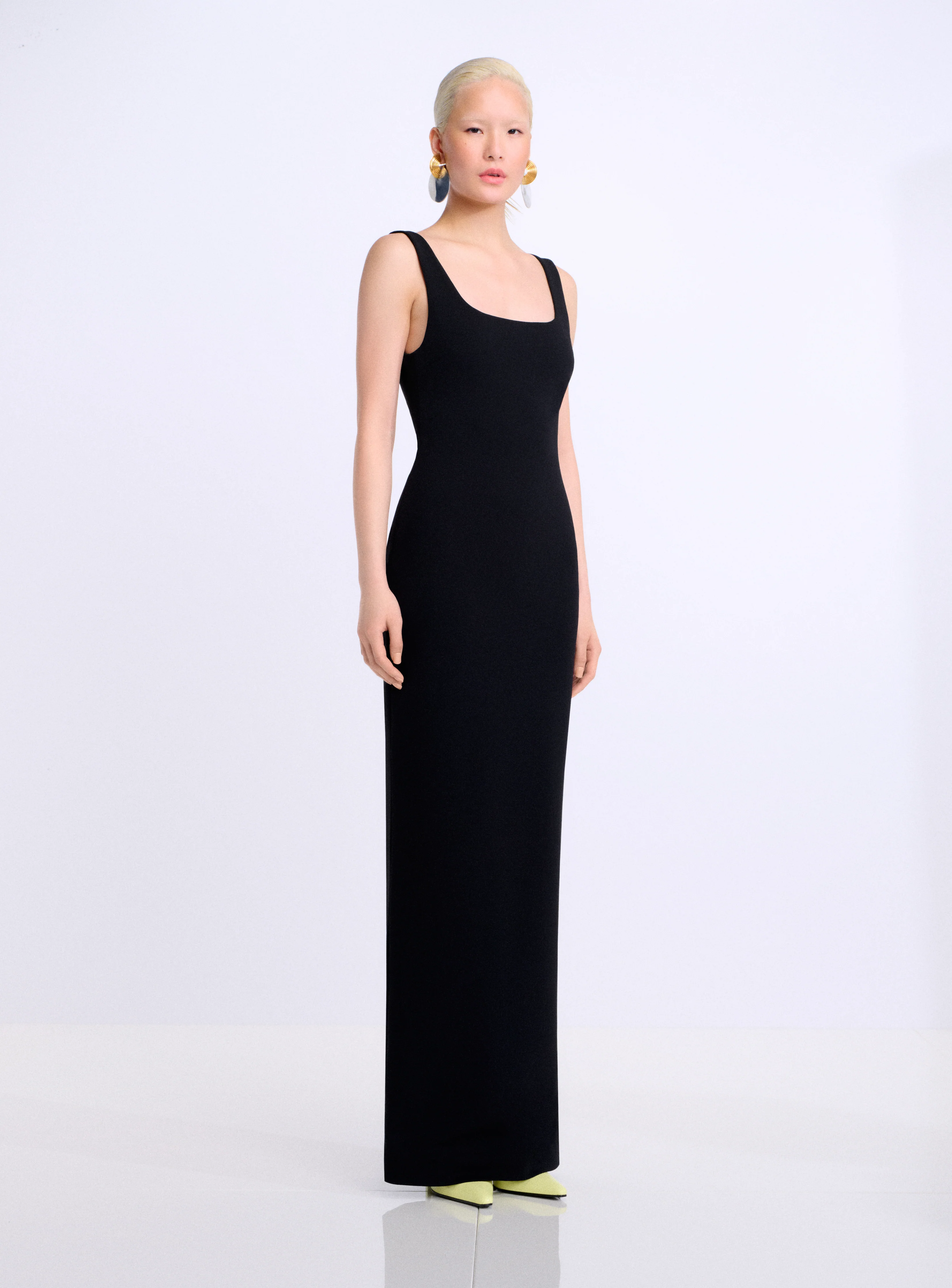 The Aneila Maxi Dress in Black