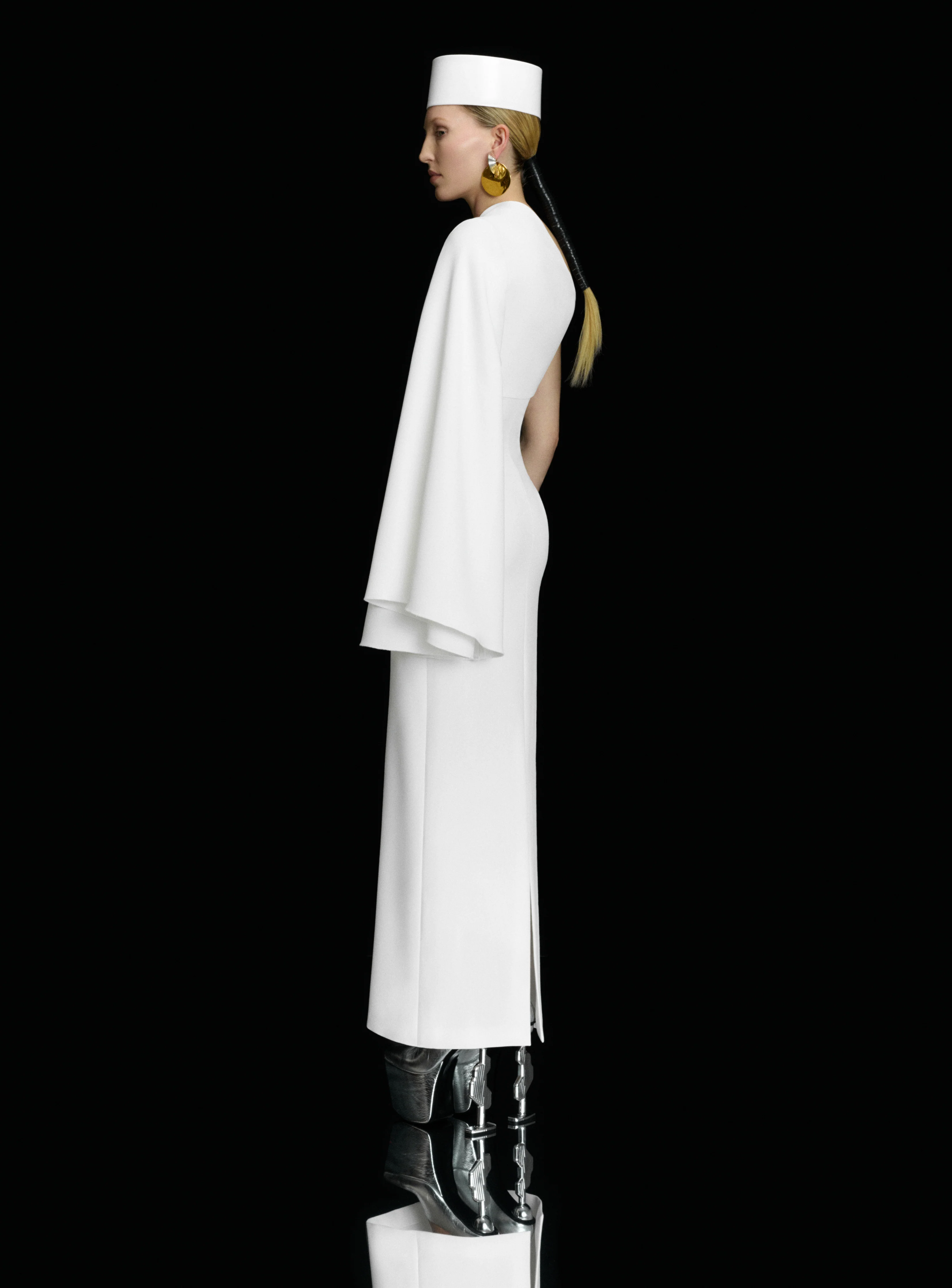 The Elisa Maxi Dress in Cream - Image 4