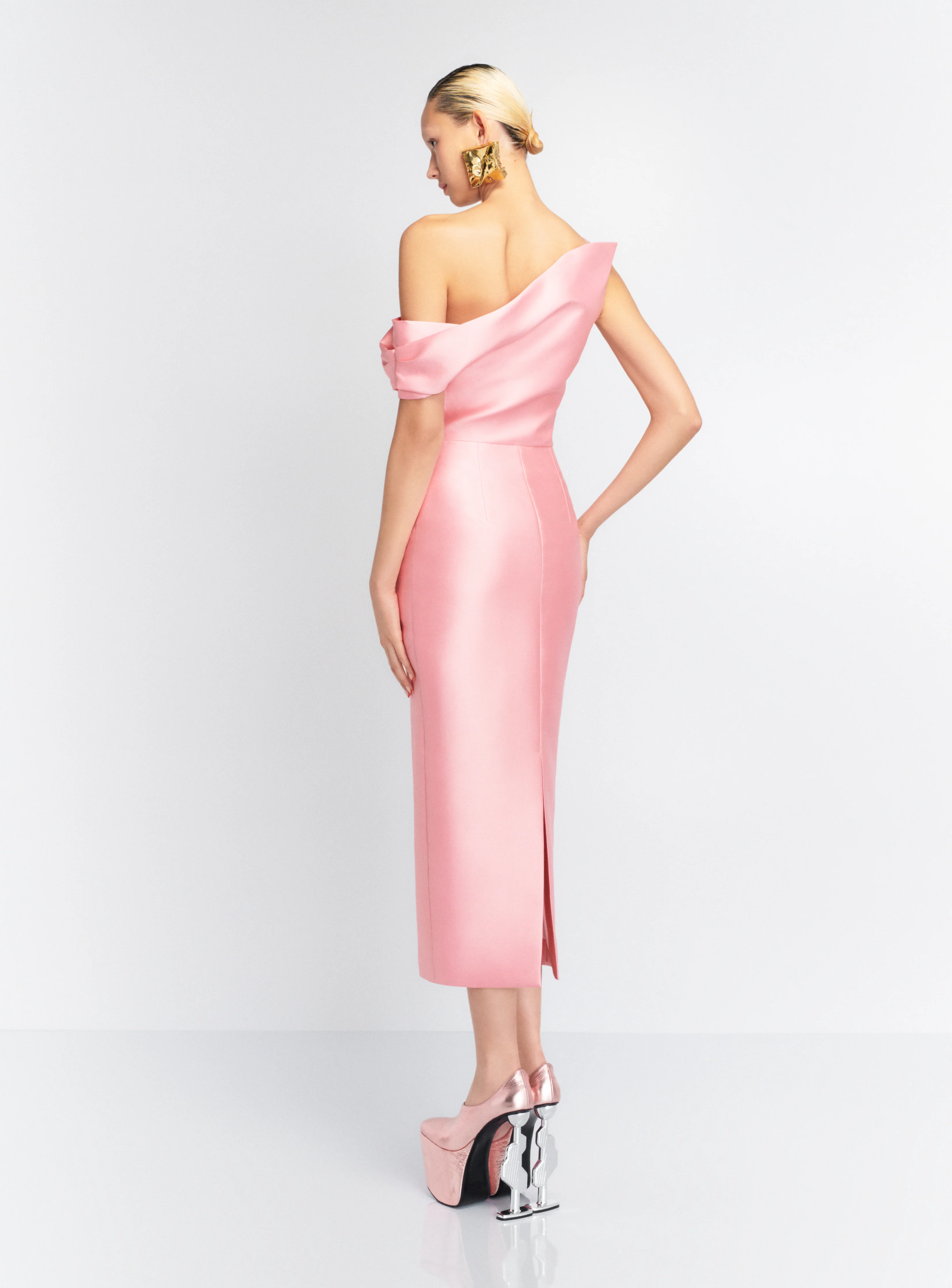 The Ellison Midi Dress in Powder Pink - Image 3