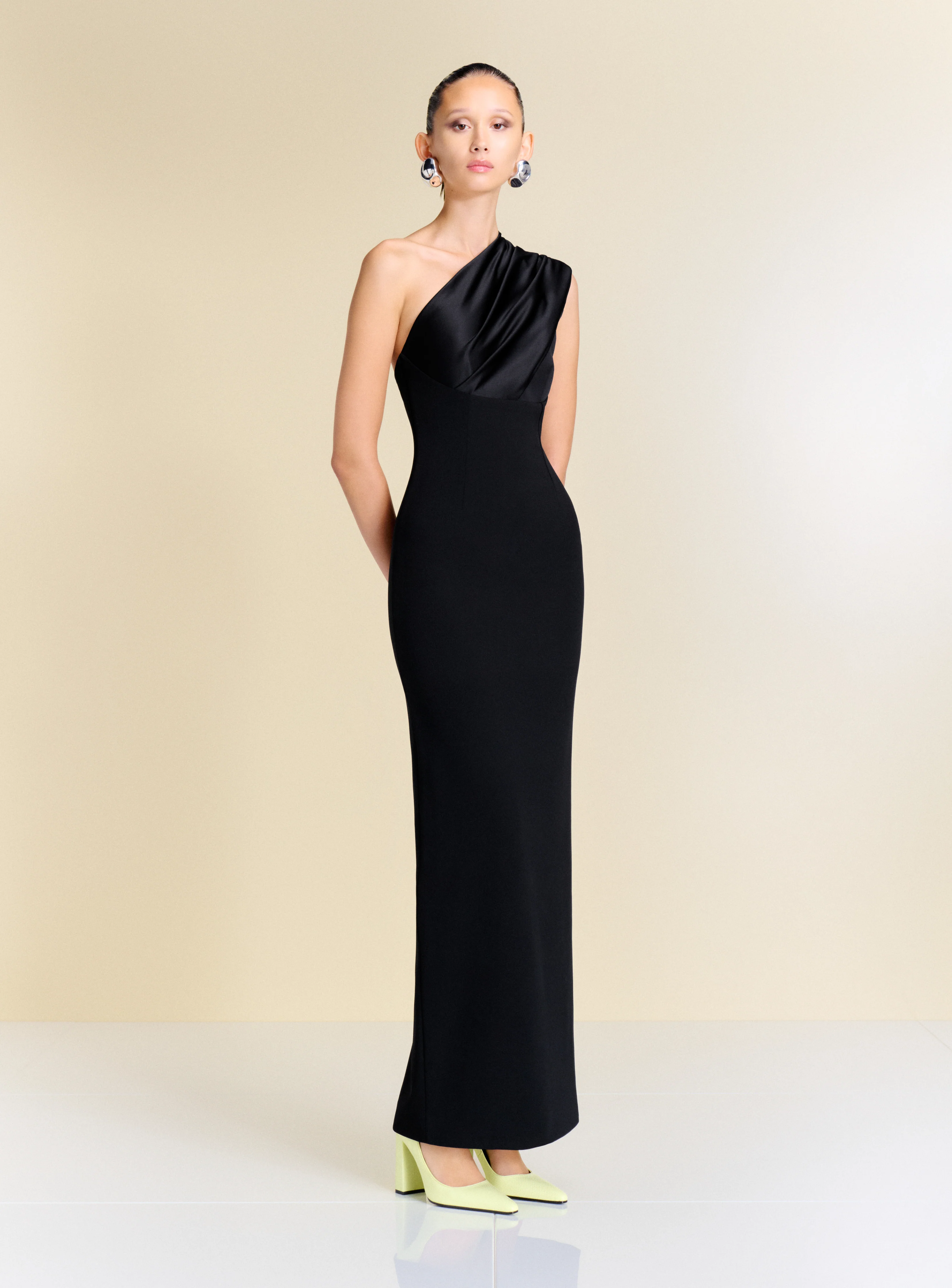 The Gracie Maxi Dress in Black - Image 2