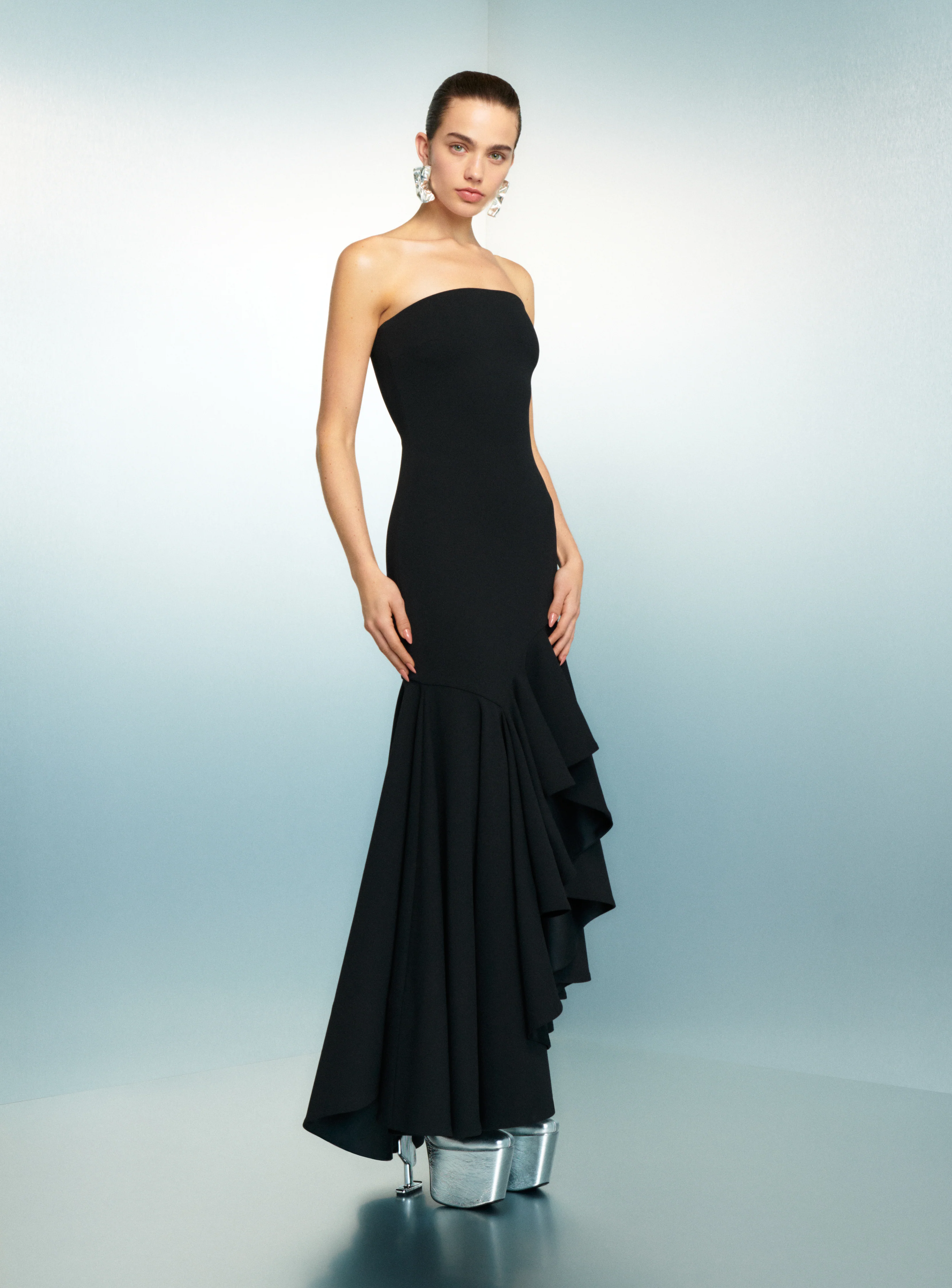 The Hani Maxi Dress in Black - Image 2
