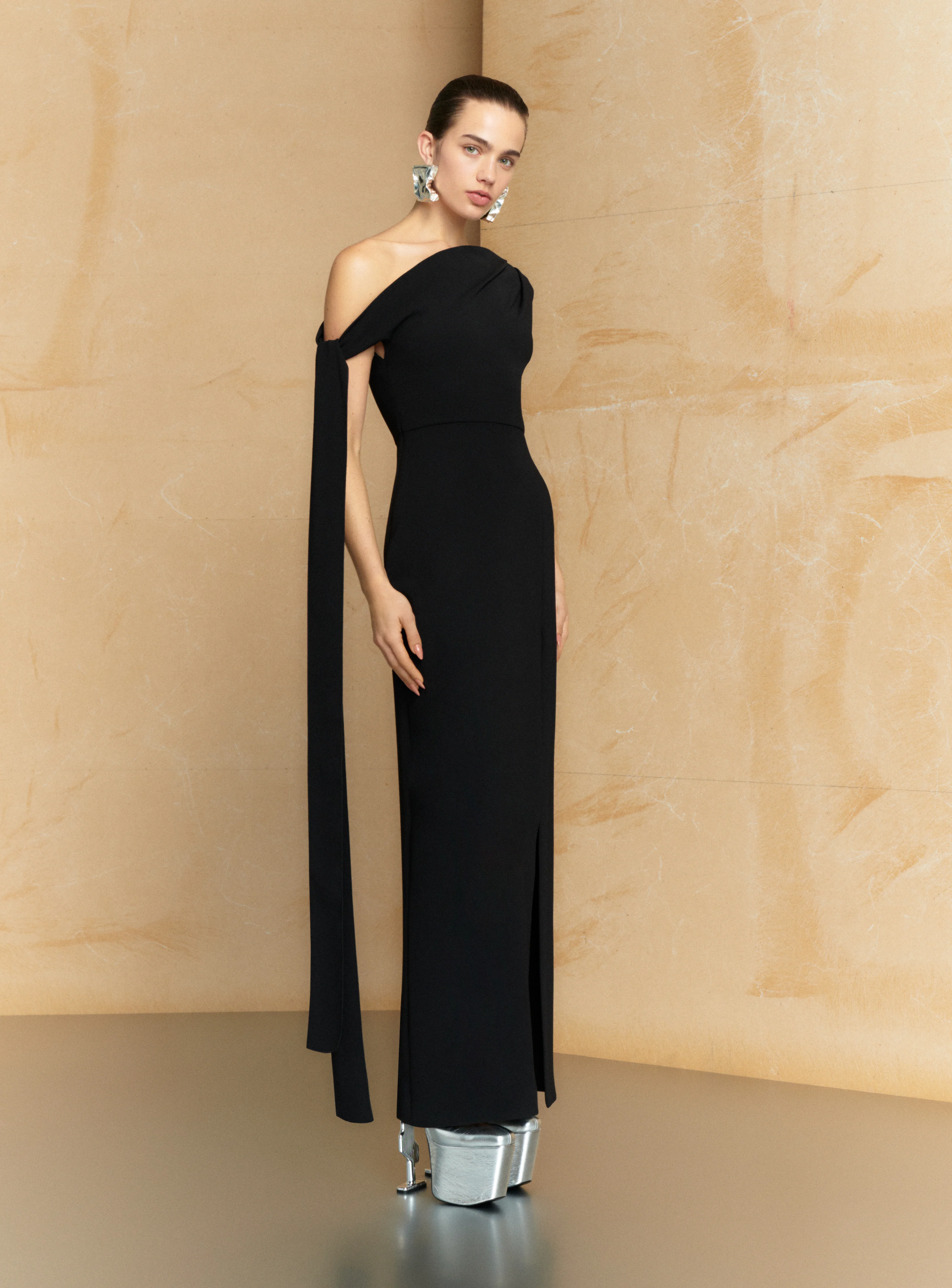 The Irina Maxi Dress in Black - Image 4