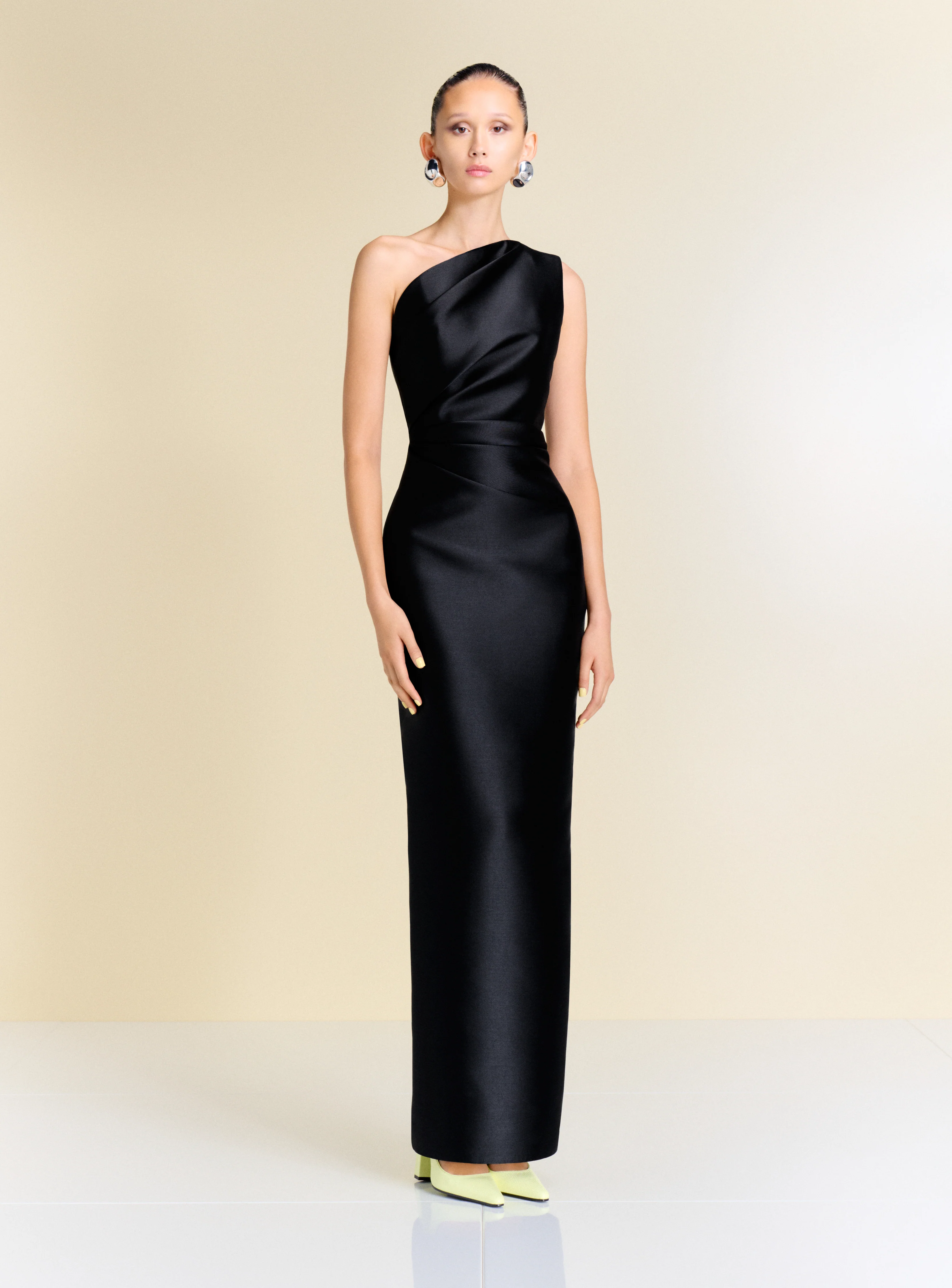 The Kira Maxi Dress in Black - Image 2