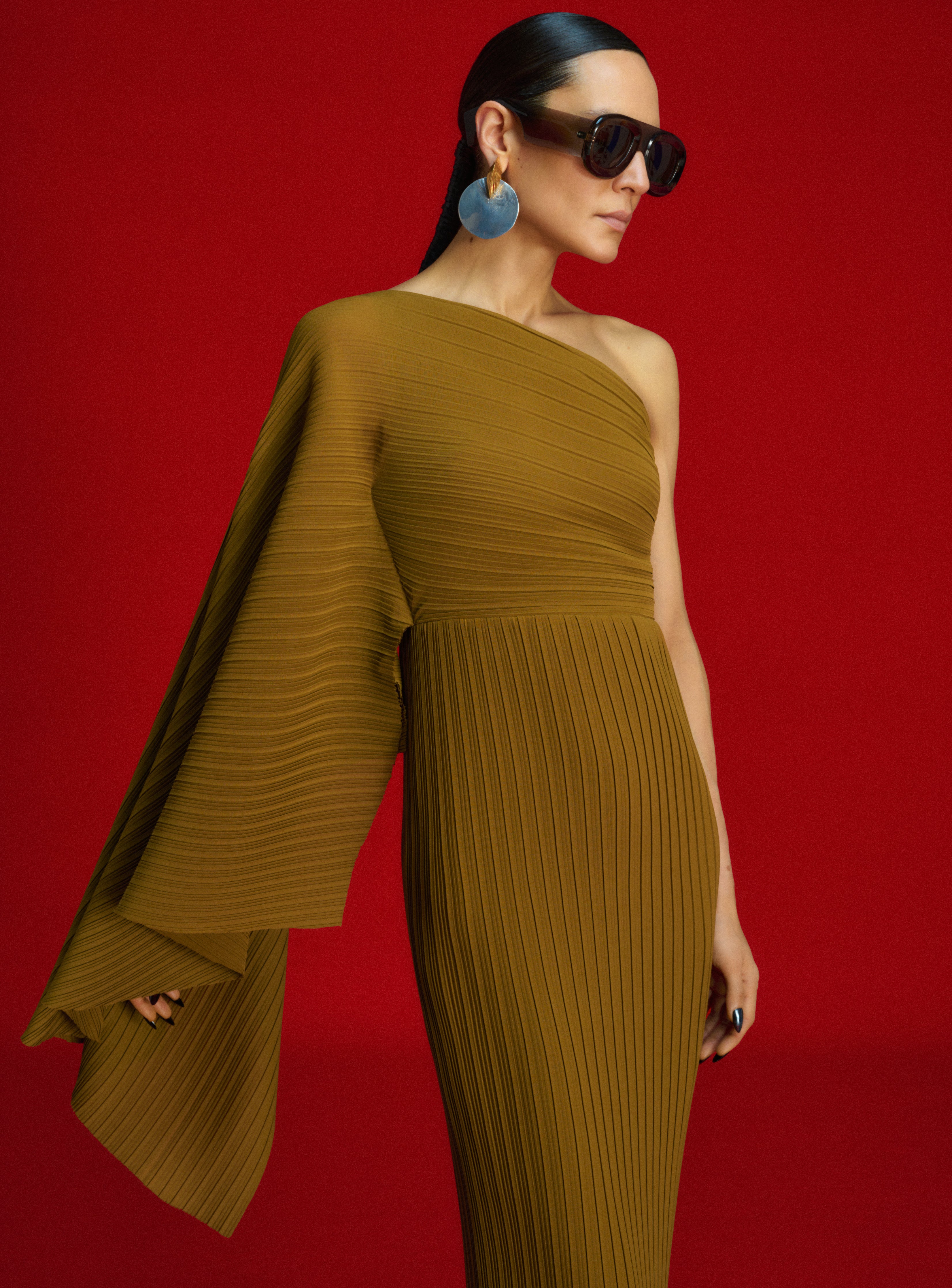 The Lenna Midi Dress in Gold - Image 2