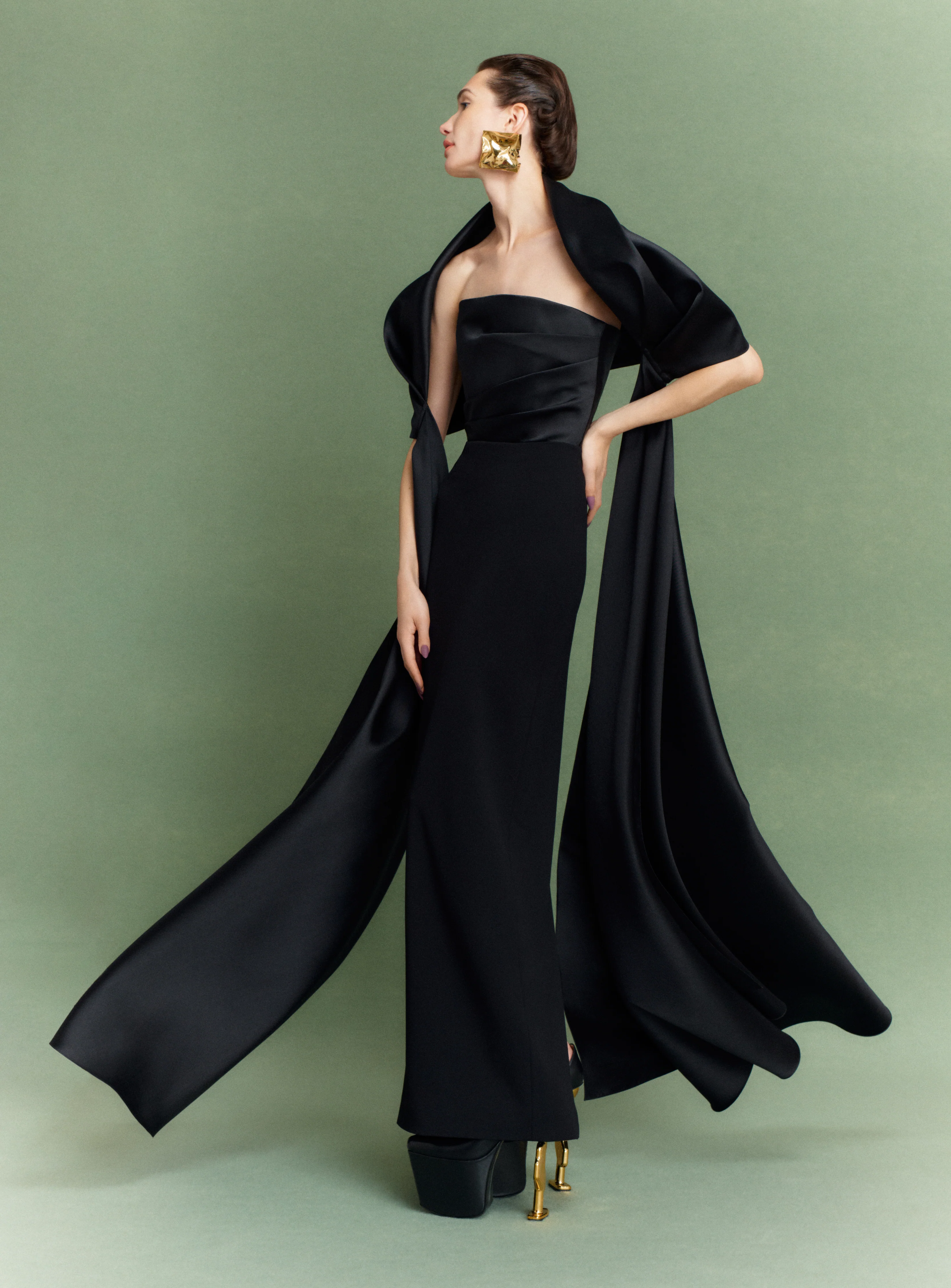 The Vera Maxi Dress in Black - Image 3